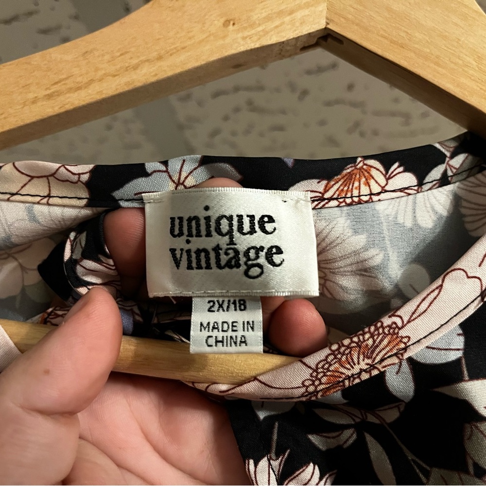Unique Vintage Floral Blouse - Picture 3 of 4